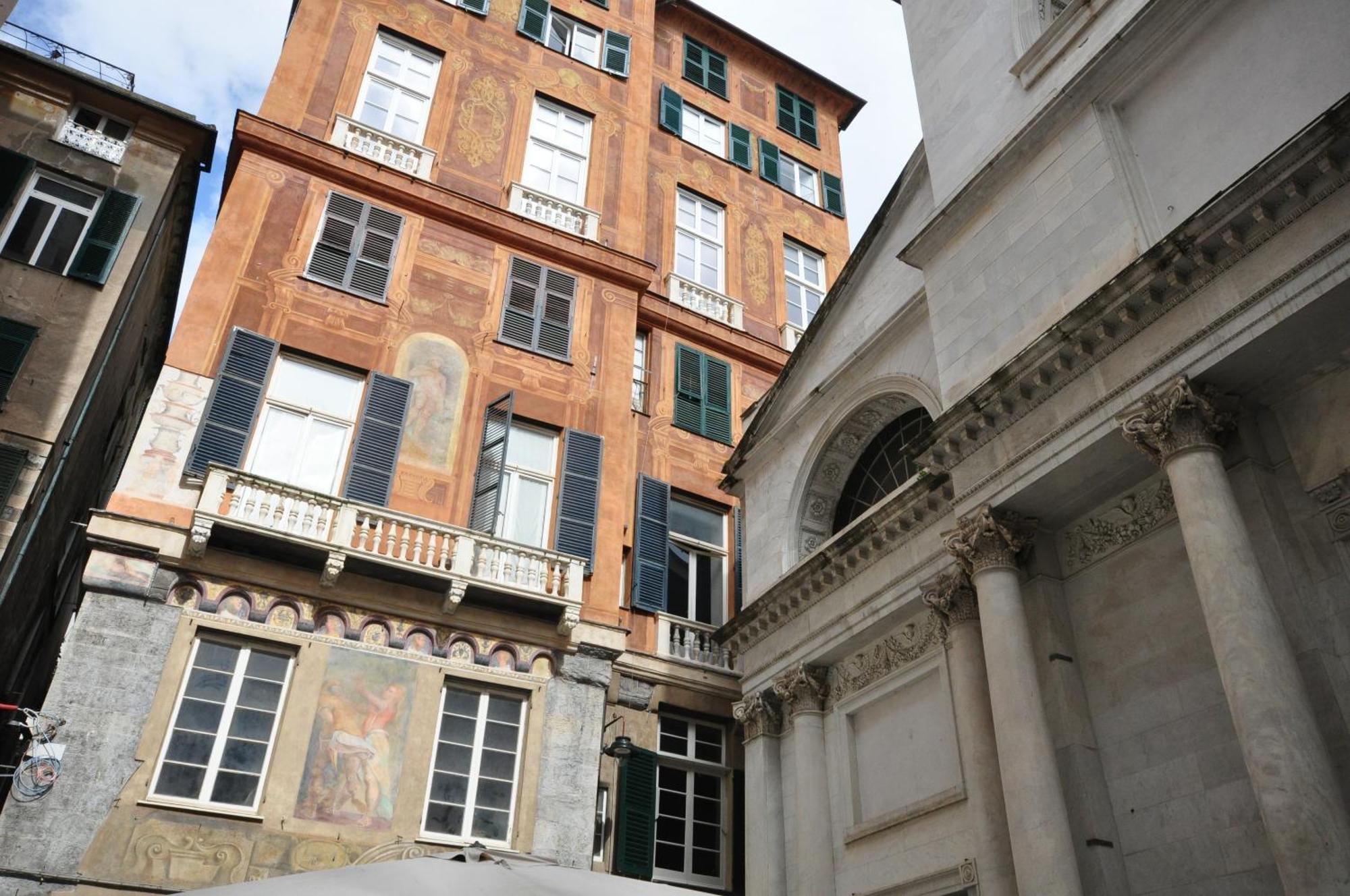 Apartment Casa Riccola Vicino All'acquario In Centro Storico Con Ascensore