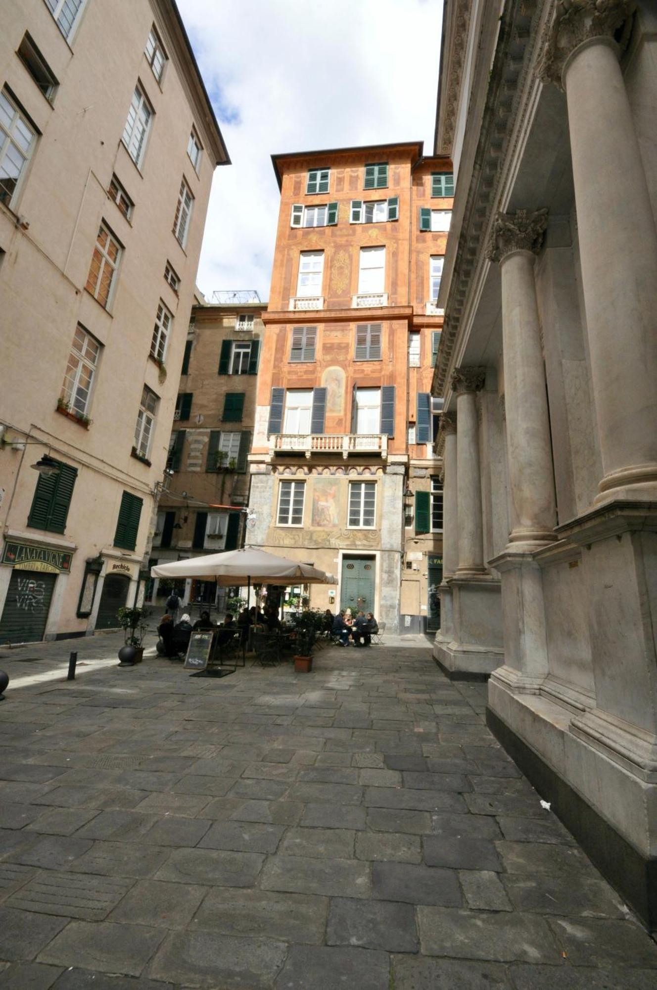 Apartment Casa Riccola Vicino All'acquario In Centro Storico Con Ascensore
